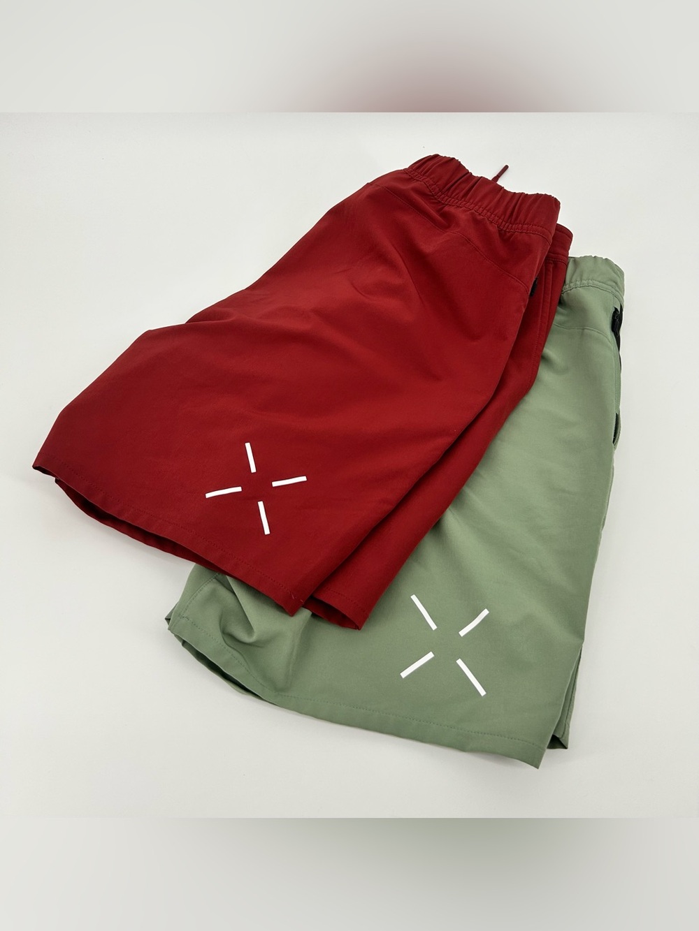 Lot of 2 Ten Thousand The Foundation Shorts large 7” inseam green red hybrid